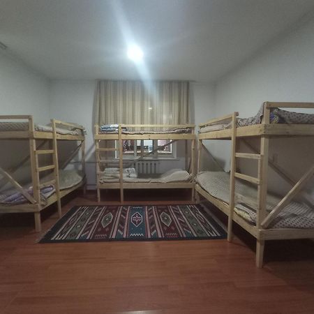 Kgb Home Hostel 비슈케크 외부 사진