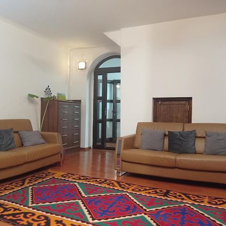 Kgb Home Hostel 비슈케크 외부 사진