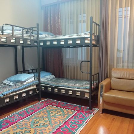 Kgb Home Hostel 비슈케크 외부 사진