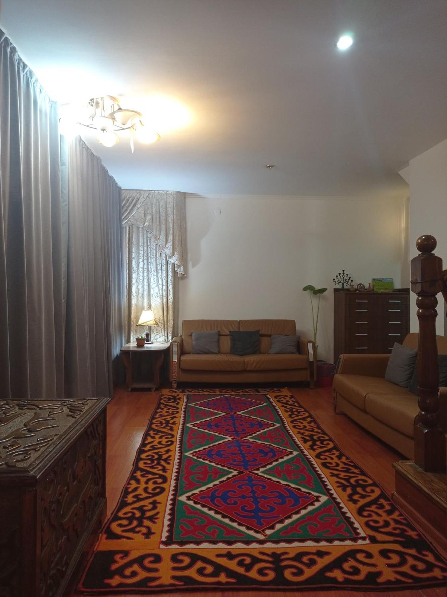Kgb Home Hostel 비슈케크 외부 사진