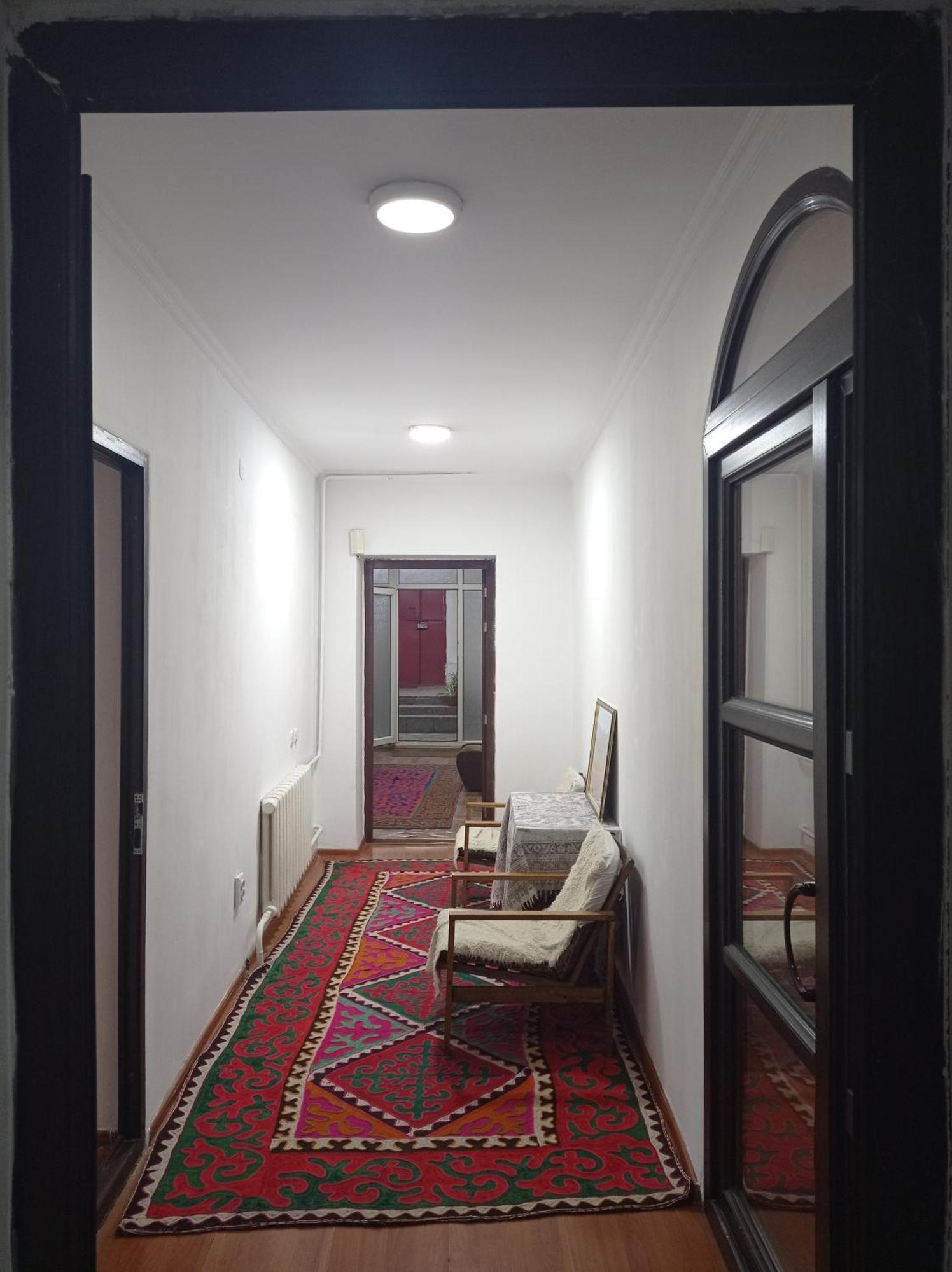 Kgb Home Hostel 비슈케크 외부 사진