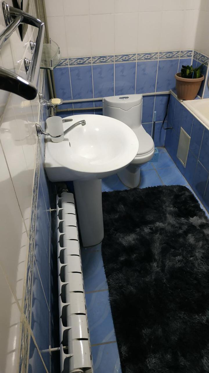 Kgb Home Hostel 비슈케크 외부 사진